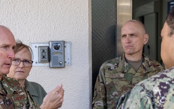 U.S. Forces Japan and 5th Air Force Commander, Lt. Gen. Stephen F. Jost Visits USNH Yokosuka