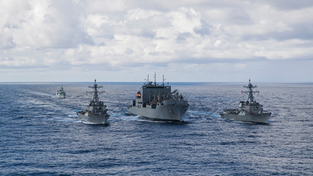U.S. 7th Fleet ships conduct fueling-at-sea with Royal Canadian Navy