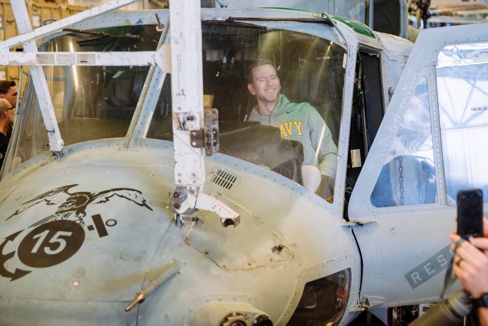 15th MEU, USS Boxer Display Equipment During Tiger Cruise