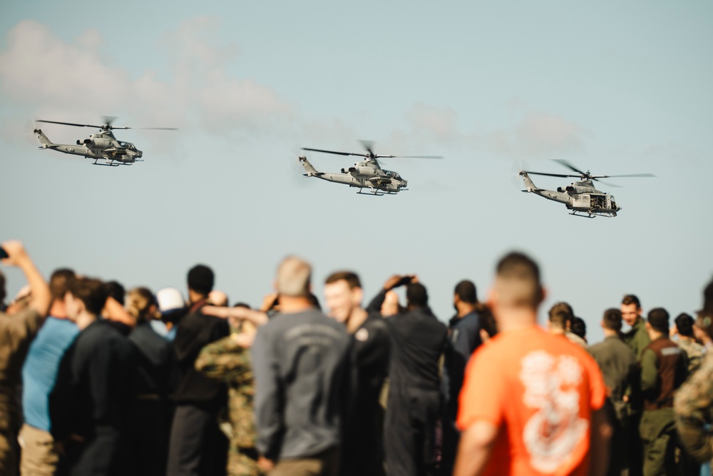 15th MEU, USS Boxer Conduct Air Power Demonstration During Tiger Cruise