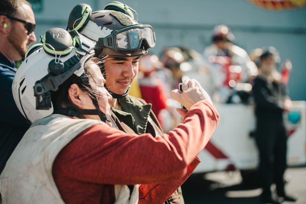 15th MEU, USS Boxer Conduct Air Power Demonstration During Tiger Cruise