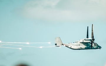 15th MEU, USS Boxer Conduct Air Power Demonstration During Tiger Cruise