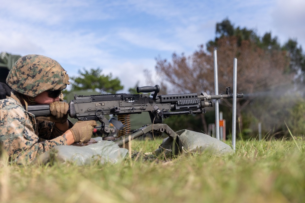 MACS-4 Marines fire M240 machine guns during live fire range