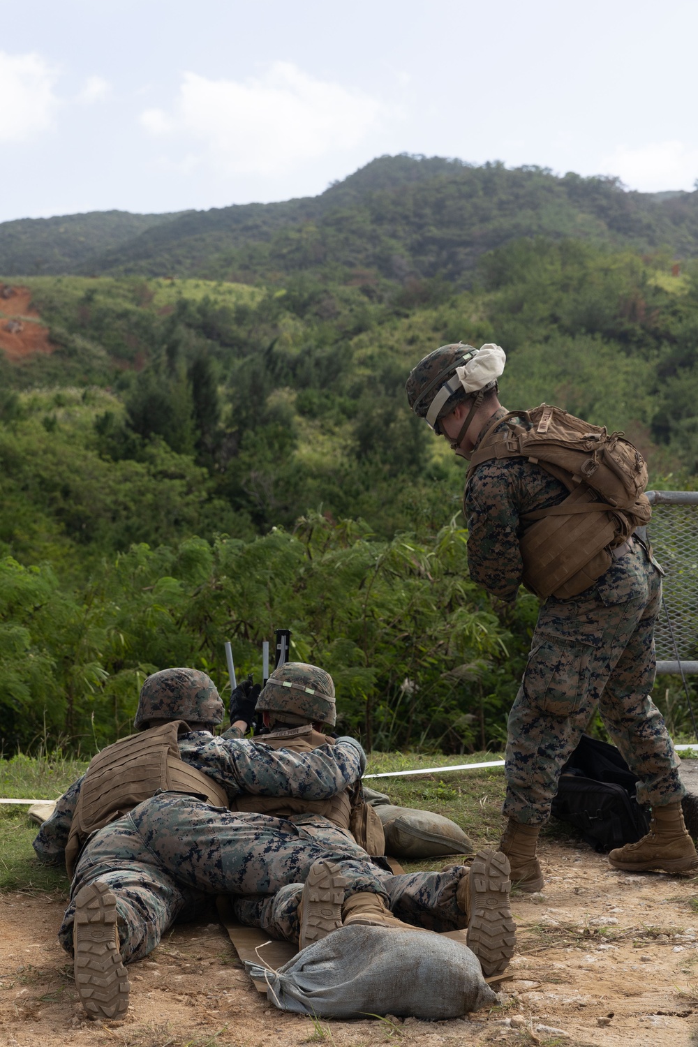 MACS-4 Marines fire M240 machine guns during live fire range