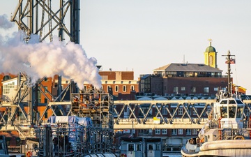 USS Washington (SSN 787) Enters Dry Dock