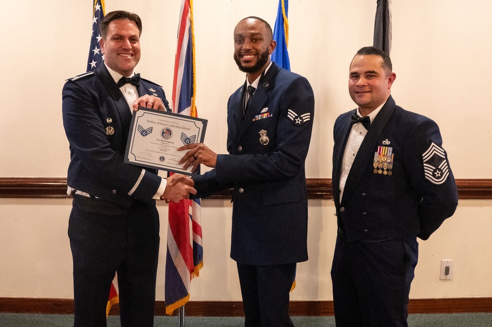 RAF Lakenheath recognizes ALS graduates