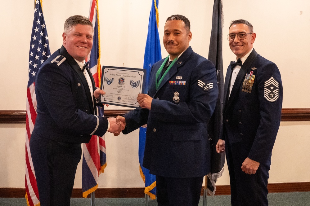 RAF Lakenheath recognizes ALS graduates