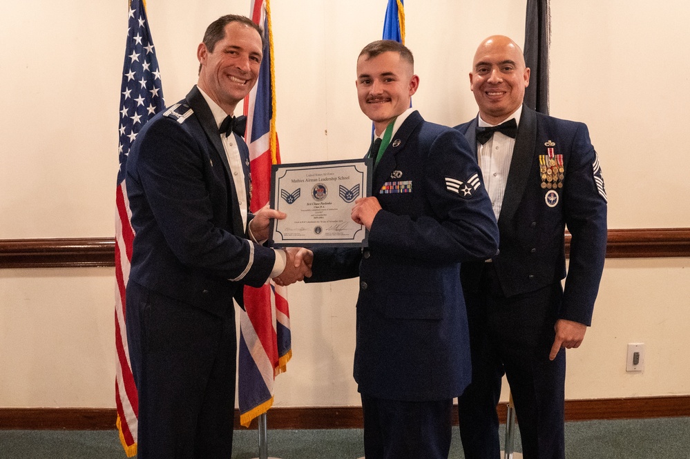 RAF Lakenheath recognizes ALS graduates