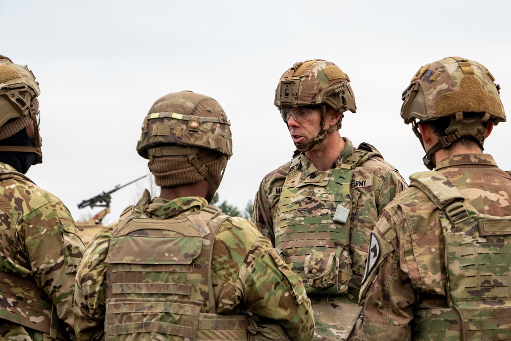 U.S. Army and Polish Artillerymen work together during Dynamic Front