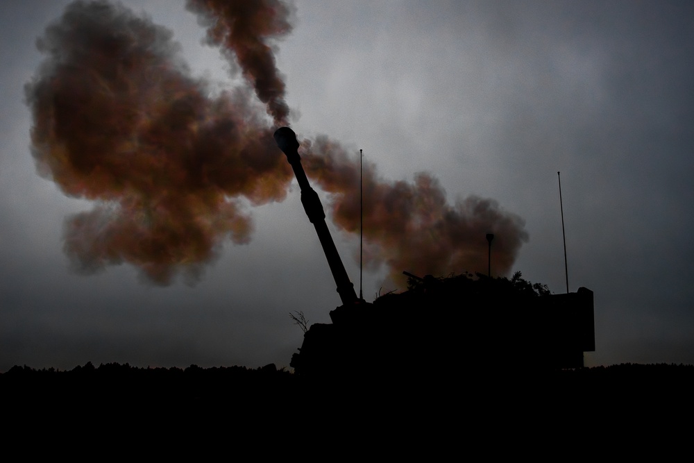 U.S. Army and Polish Artillerymen work together during Dynamic Front