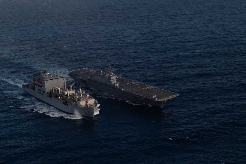 JS Kaga RAS with USNS Washington Chambers