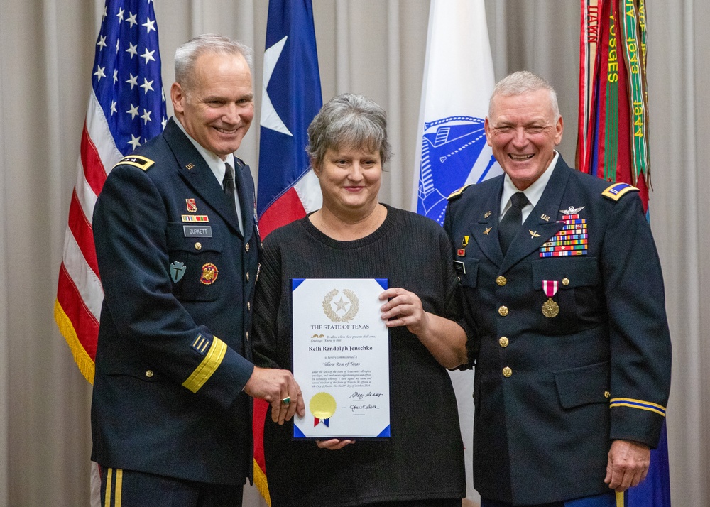 Texas Command Chief Warrant Officer 5 retires after 40 years