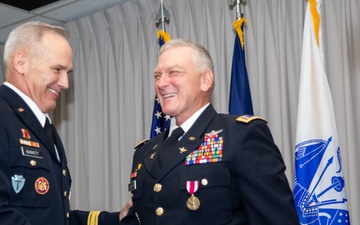 Texas Command Chief Warrant Officer 5 retires after 40 years