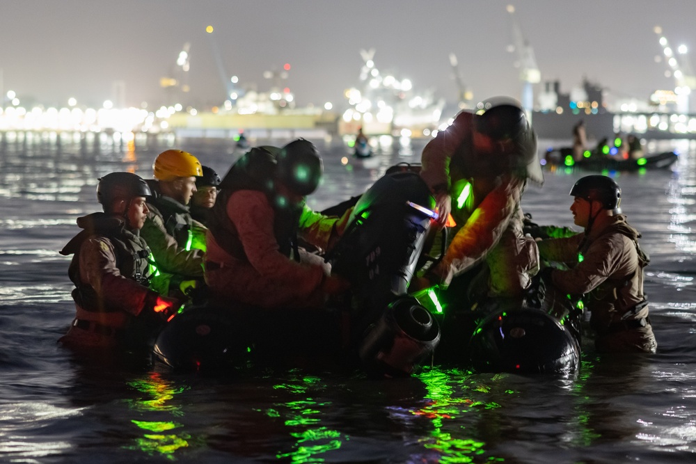 1st Bn., 7th Marines participates in infantry company small boat raid course