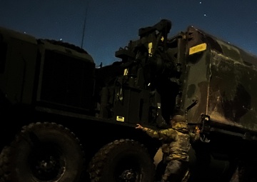 Wet Gap Crossing Tests Army Engineers' Combat Readiness