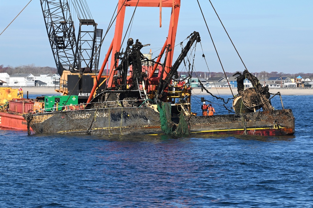 Partners monitor salvage of sunken fishing vessel off New Jersey