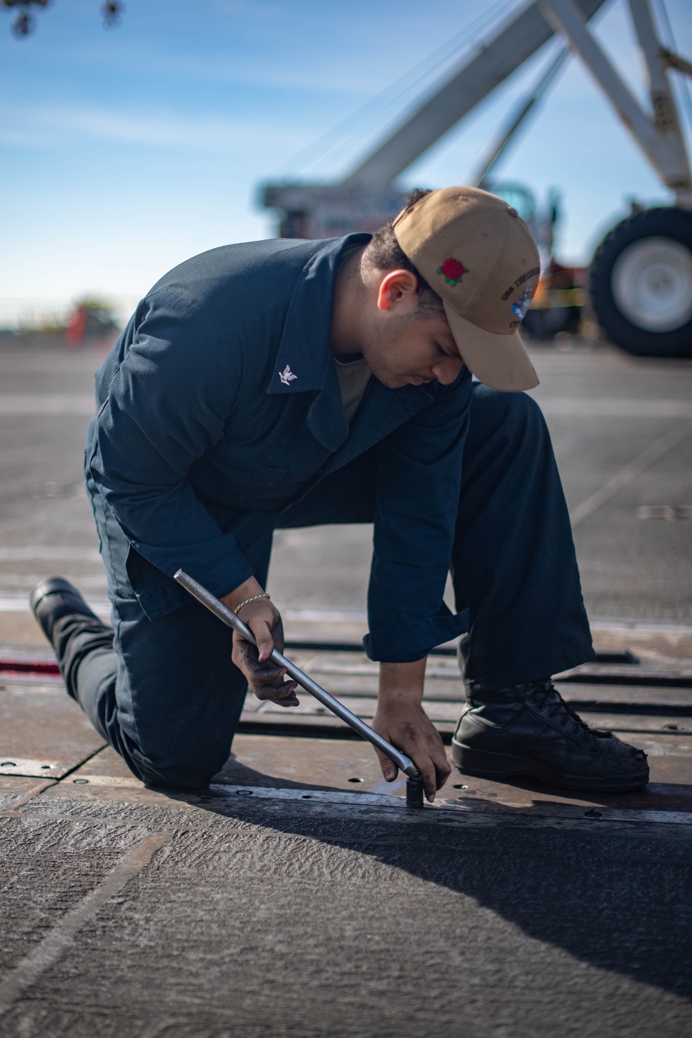 Flight deck maintenance