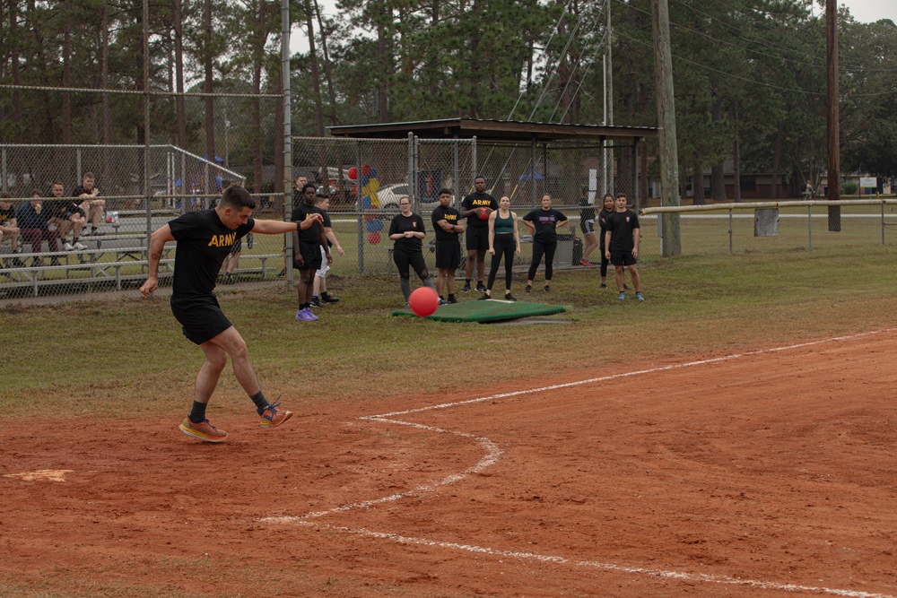 Marne Week 2024: Spouse Kickball