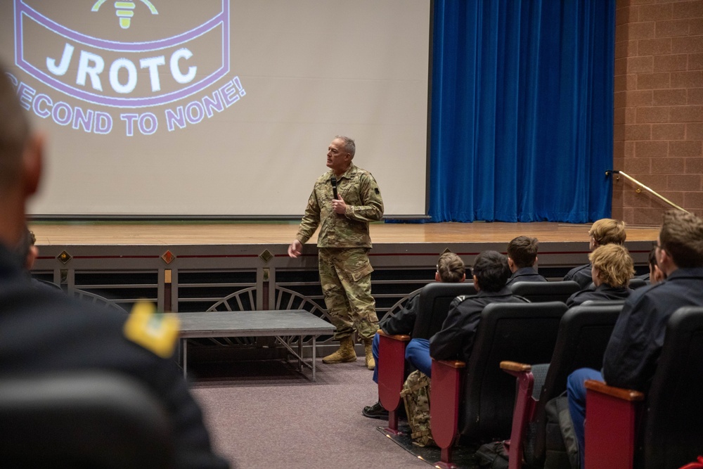 88th Readiness Division Commander meets with Fountain-Fort Carson High School Cadets