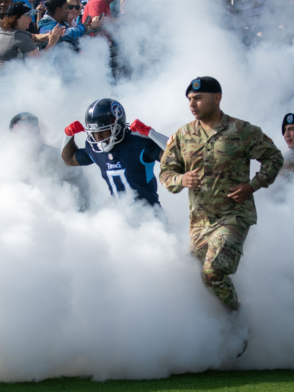 Tennessee Titans Host &quot;Salute to Service&quot; Event to Honor Military Community