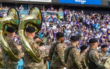 Tennessee Titans Host &quot;Salute to Service&quot; Event to Honor Military Community