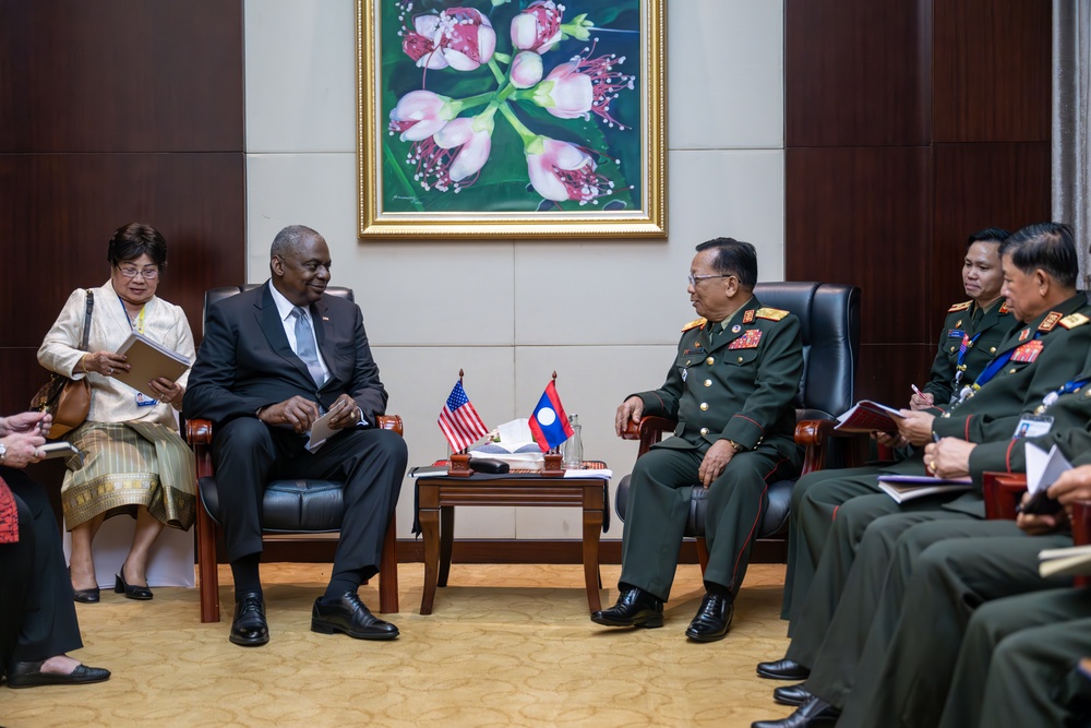 Secretary Austin meets with Laos Gen Chanyalath