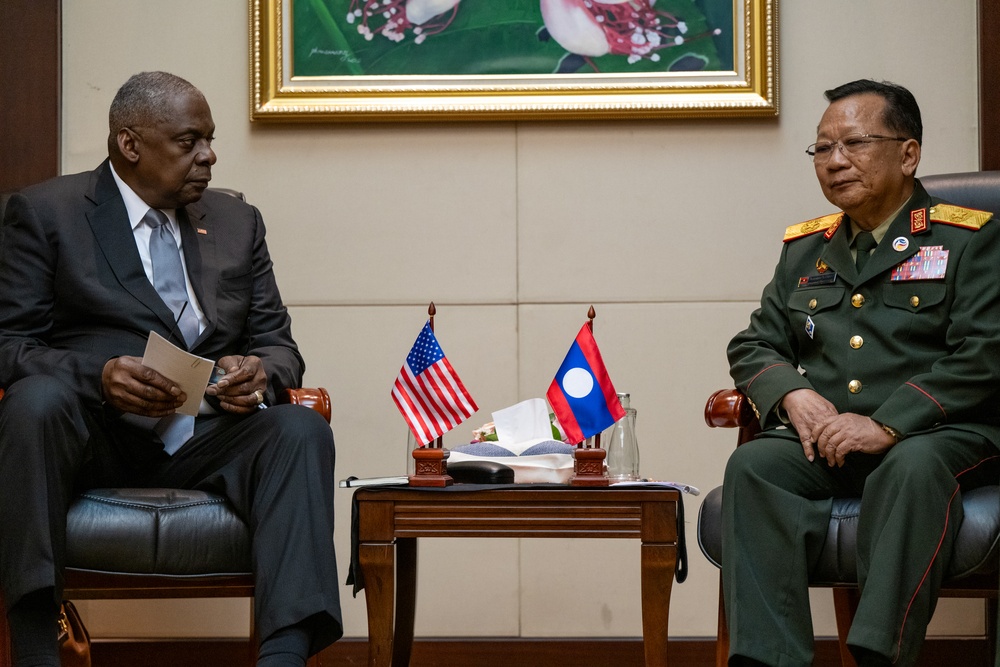 Secretary Austin meets with Laos Gen Chanyalath