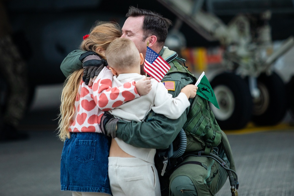 CVW-5 Pilots return to Marine Corps Air Station Iwakuni