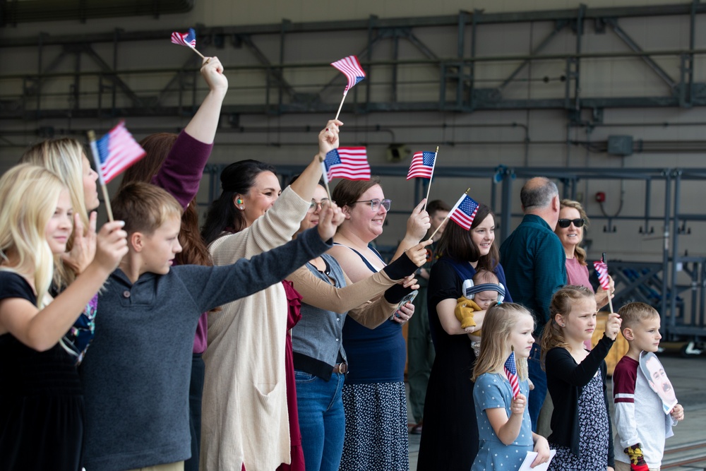 CVW-5 Pilots return to Marine Corps Air Station Iwakuni