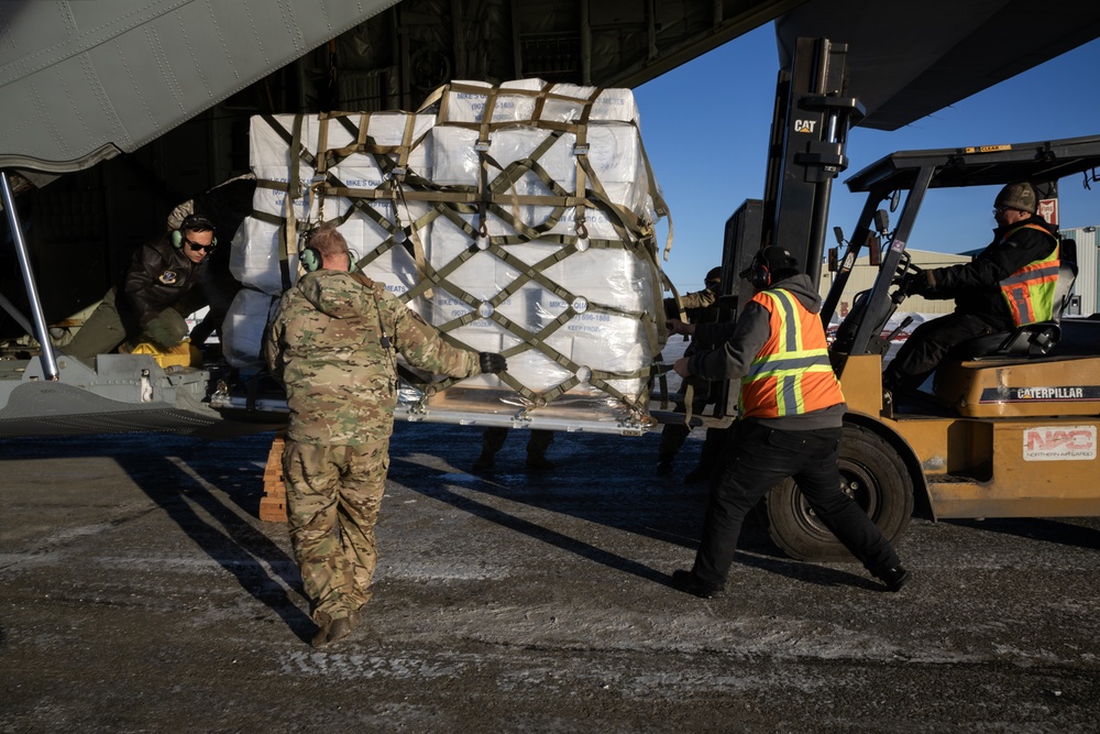 AKNG helps replenish Alaska Native community’s food stores during IRT Mission