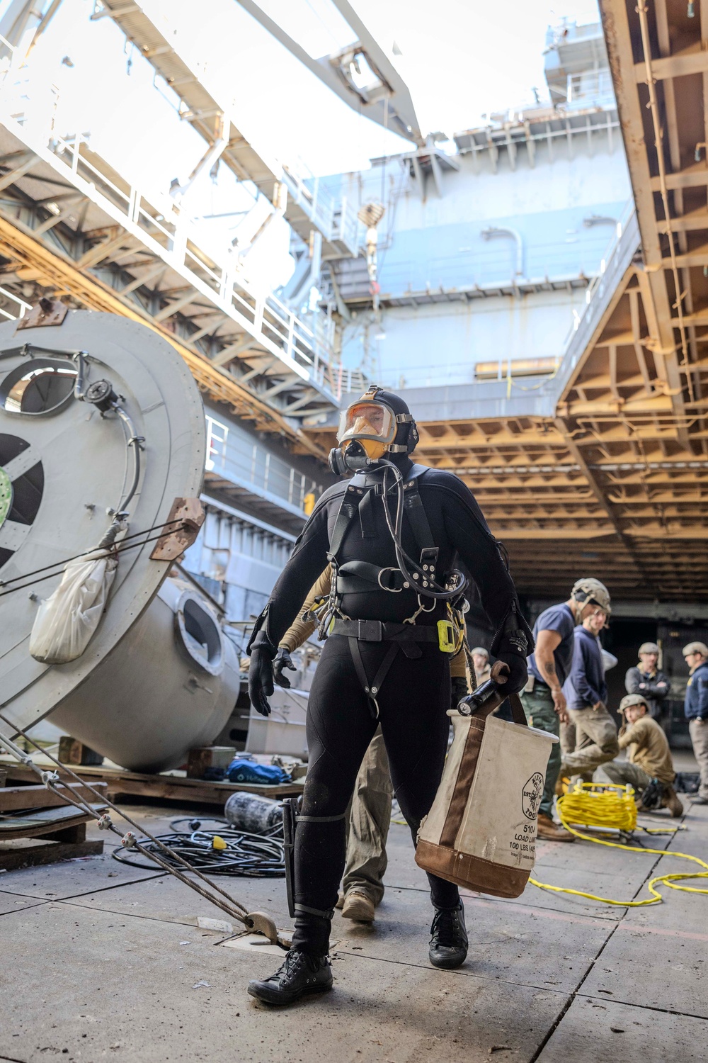 MDSU 2 and EODMU 6 Afloat Salvage Training