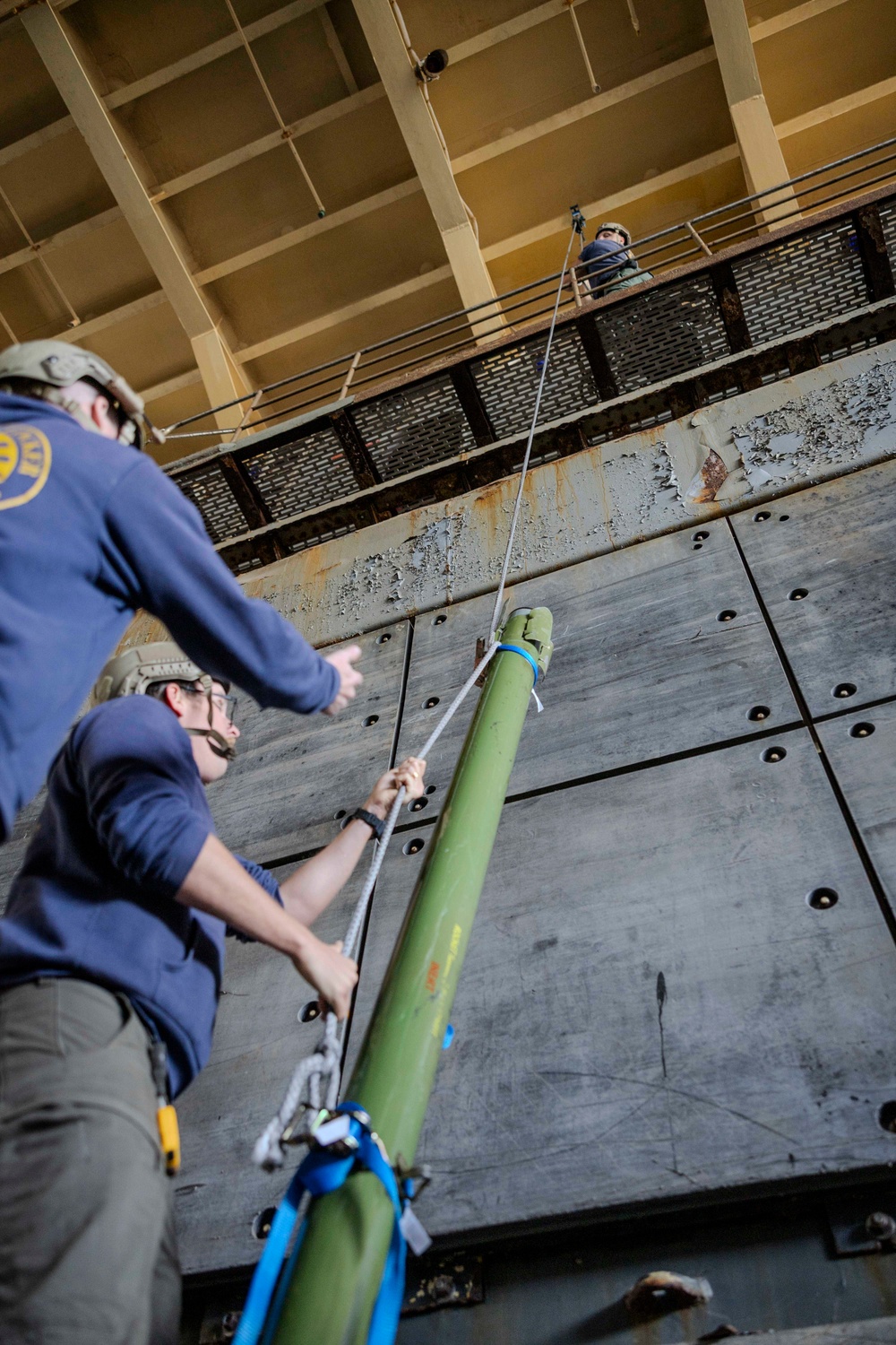 MDSU 2 and EODMU 6 Afloat Salvage Training