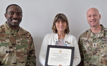 LRC Wiesbaden LN Employee recognized by 405th AFSB command team for excellence