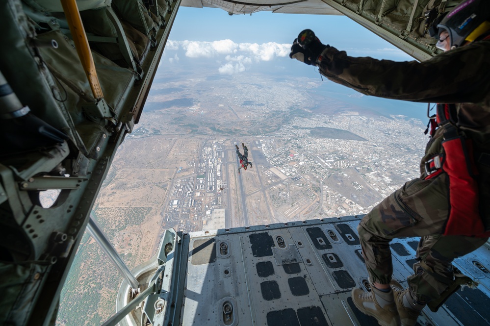 French Foreign Legion Commandos Jump from U.S. Marine Corps KC-130J &quot;Bronco&quot; during Partner Appreciation Day