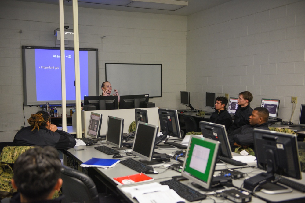 SCSTC GL Accession-Level Sailors Play a Quiz Game