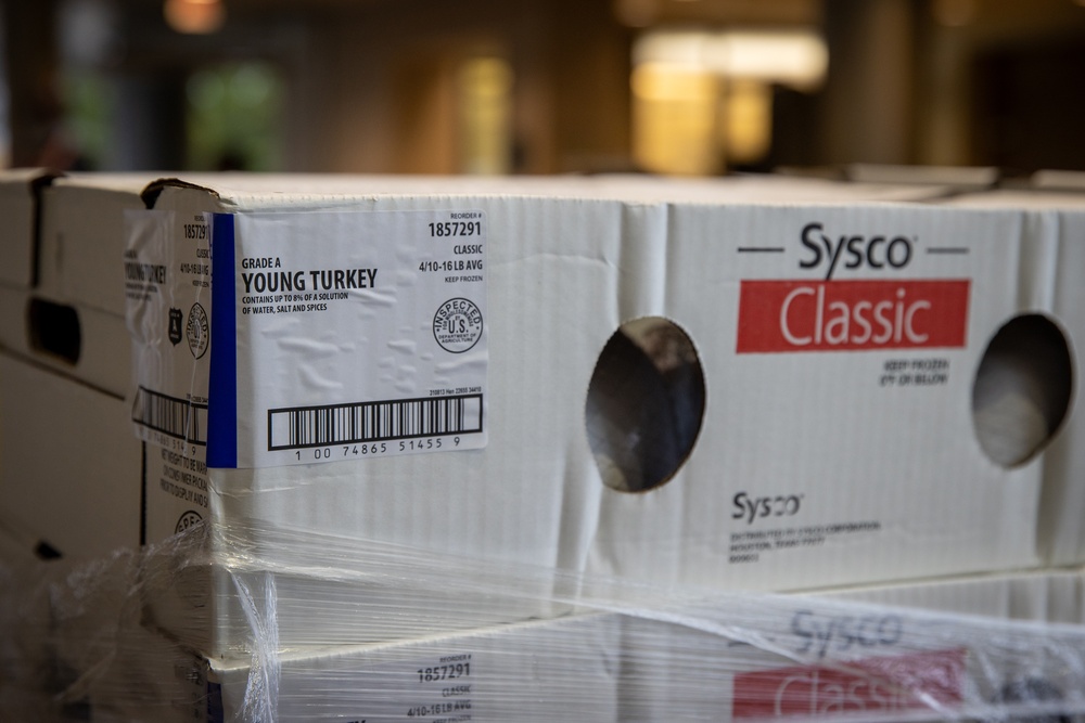 Alabama Guard receives turkey donation from Sysco