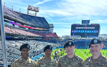 Tennessee Titans Honor Military Community at &quot;Salute to Service&quot; Event