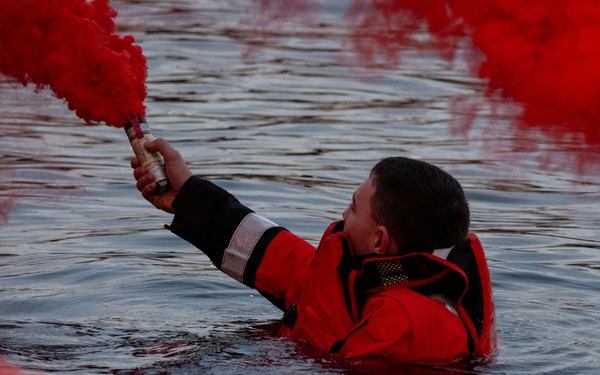 Coast Guard Conducts Pyrotechnics Training in Station New York Boat Basin