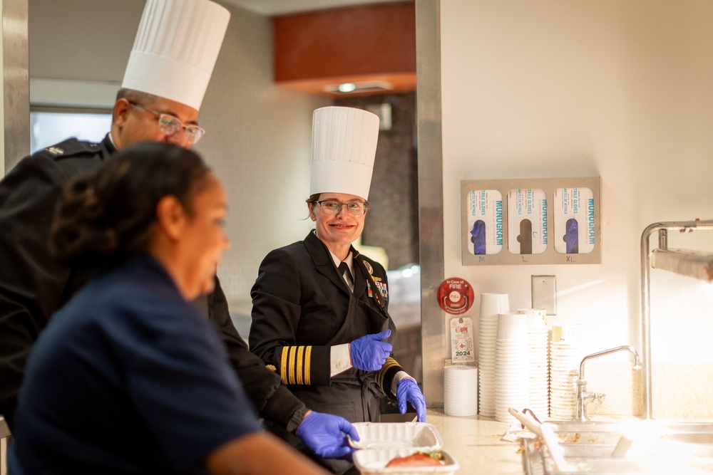 Walter Reed Board of Directors Serve Thanksgiving Meal