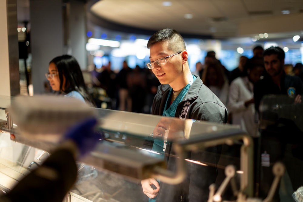 Walter Reed Board of Directors Serve Thanksgiving Meal