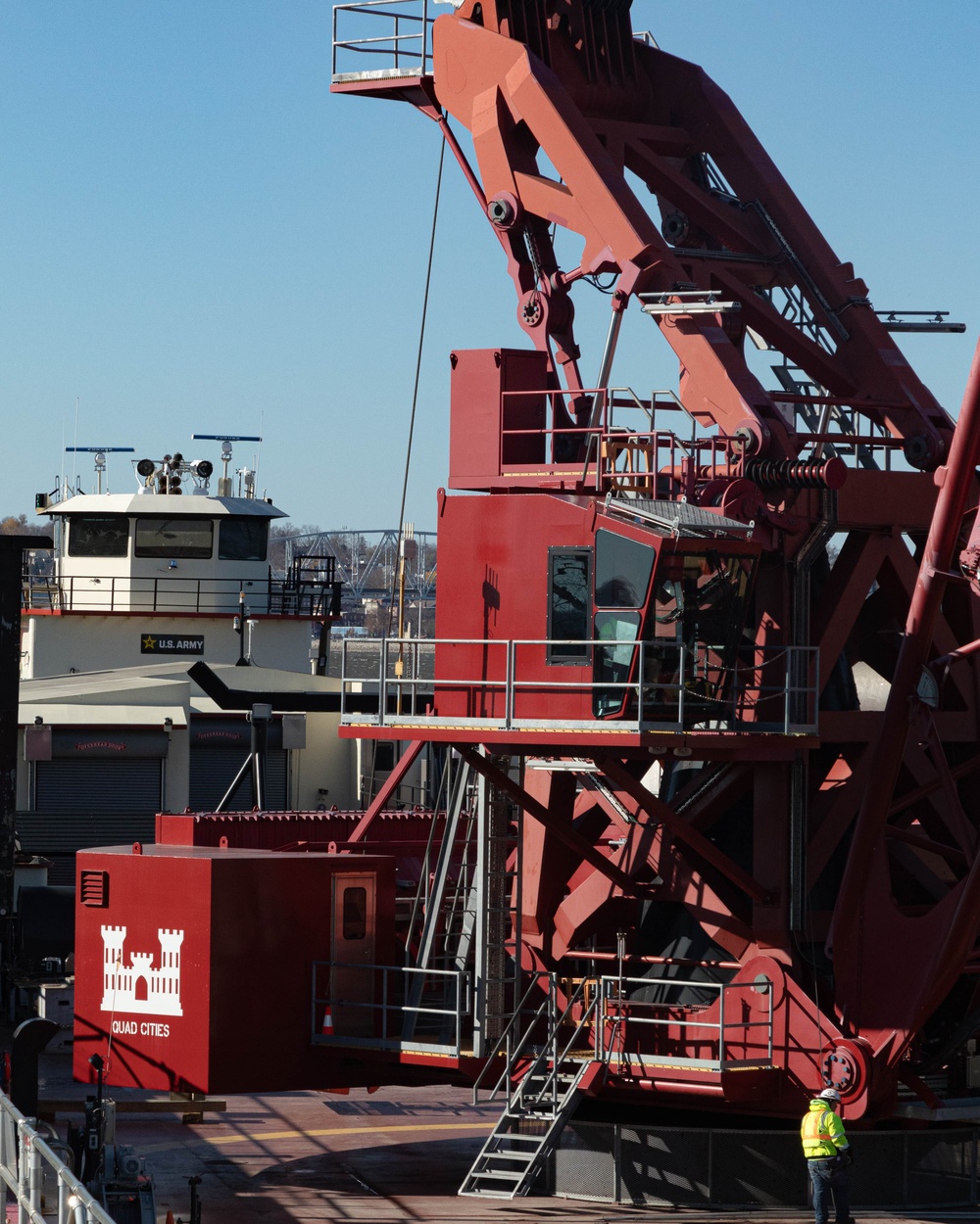 M/V Quincy Supporting Heavy-Lift Crane Quad Cities