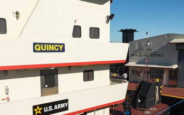 Motor Vessel Quincy Displays New Signage at Locks and Dam 16