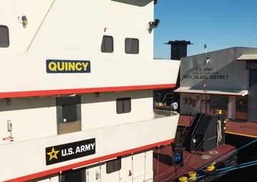 Motor Vessel Quincy Displays New Signage at Locks and Dam 16
