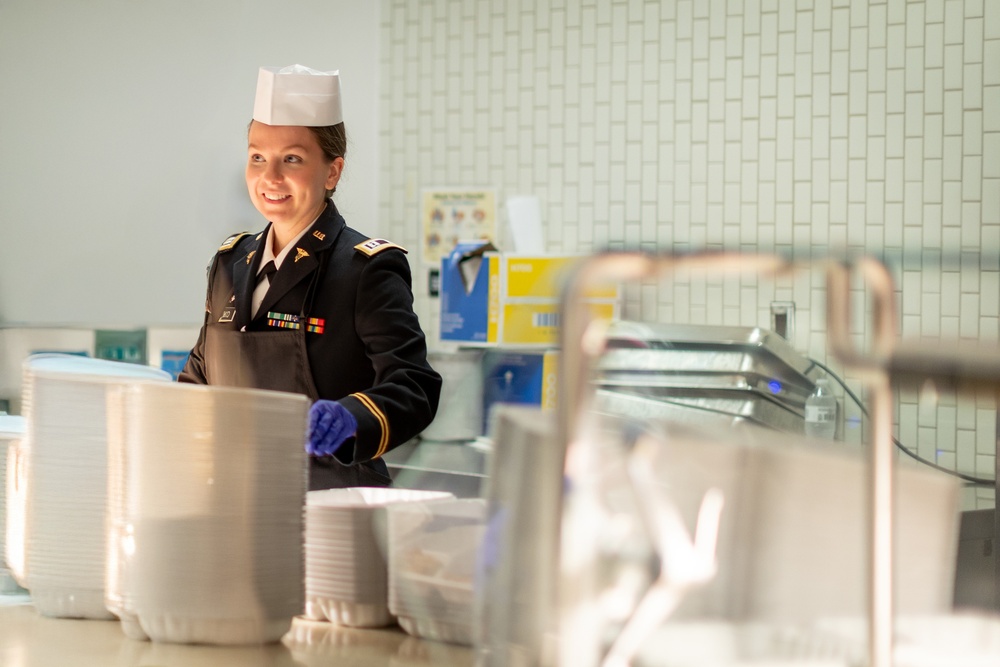 Walter Reed Board of Directors Serve Thanksgiving Meal