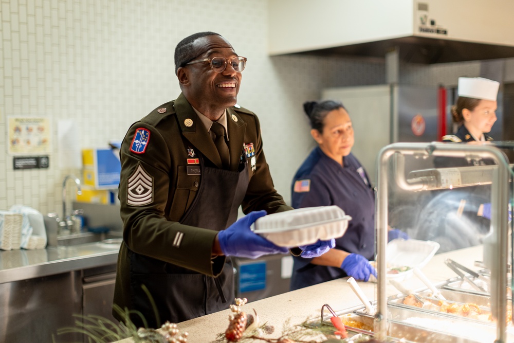 Walter Reed Board of Directors Serve Thanksgiving Meal