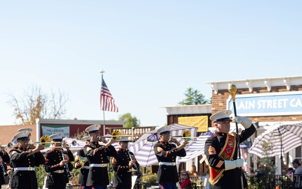 1st MARDIV Band performs at Fallbrook Veterans Day parade