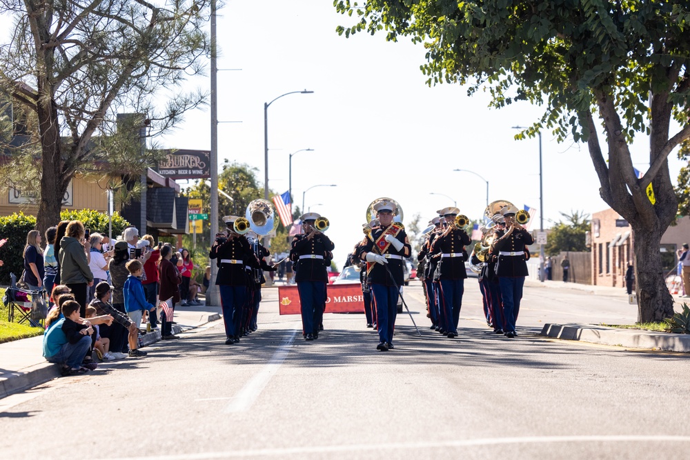 1st MARDIV Band performs at Fallbrook Veterans Day parade