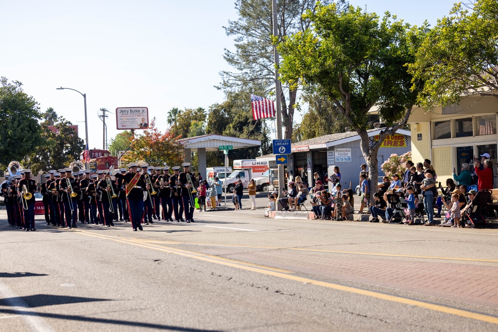 1st MARDIV Band performs at Fallbrook Veterans Day parade