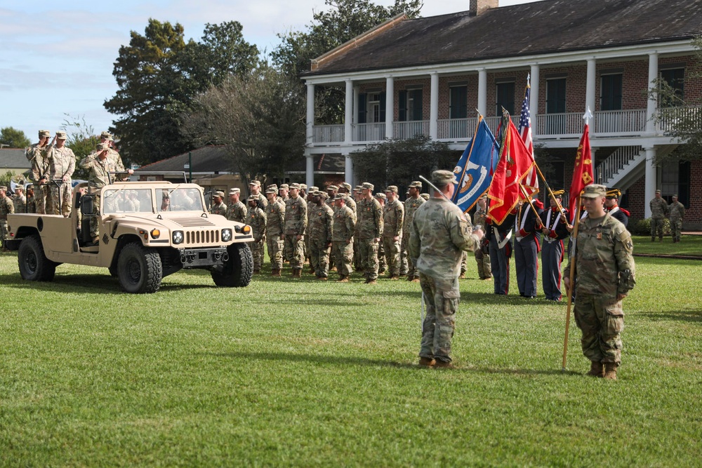 Washington Artillery hosts 186th Pass in Review and change of command ceremony