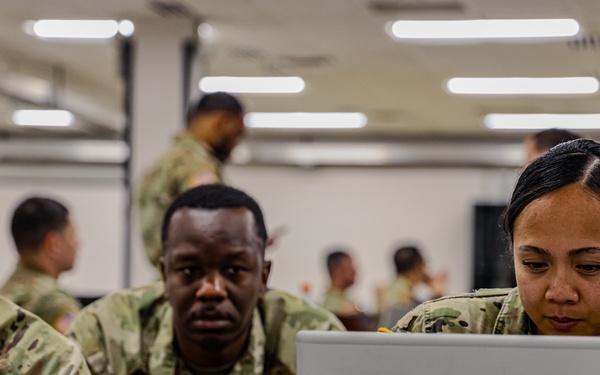 Army Advisors Attend Leader Training Program